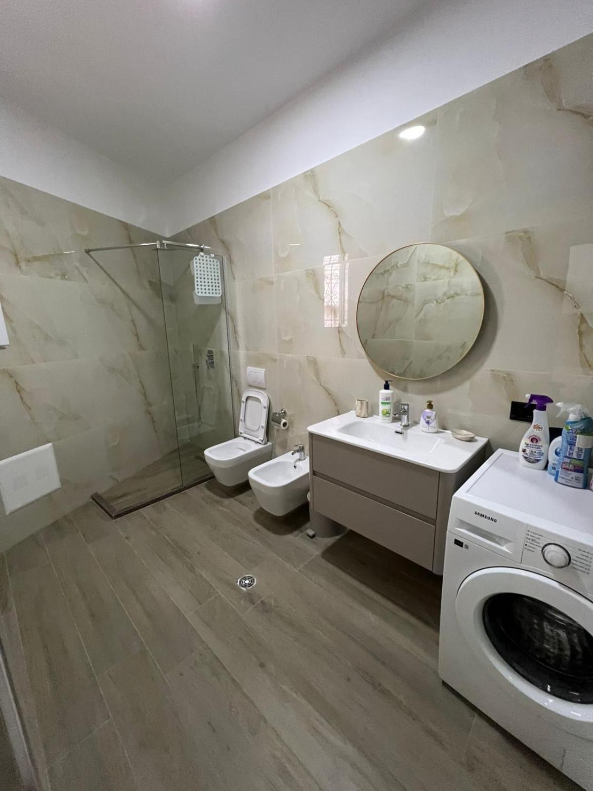 Large Apartment Vlorë Екстериор снимка